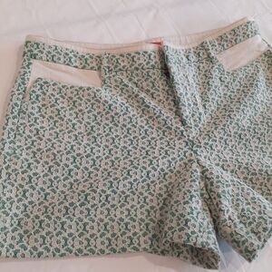 Cartonnier Women's 12 Vintage Style Lace‎ Shorts Green Front & Back Pockets